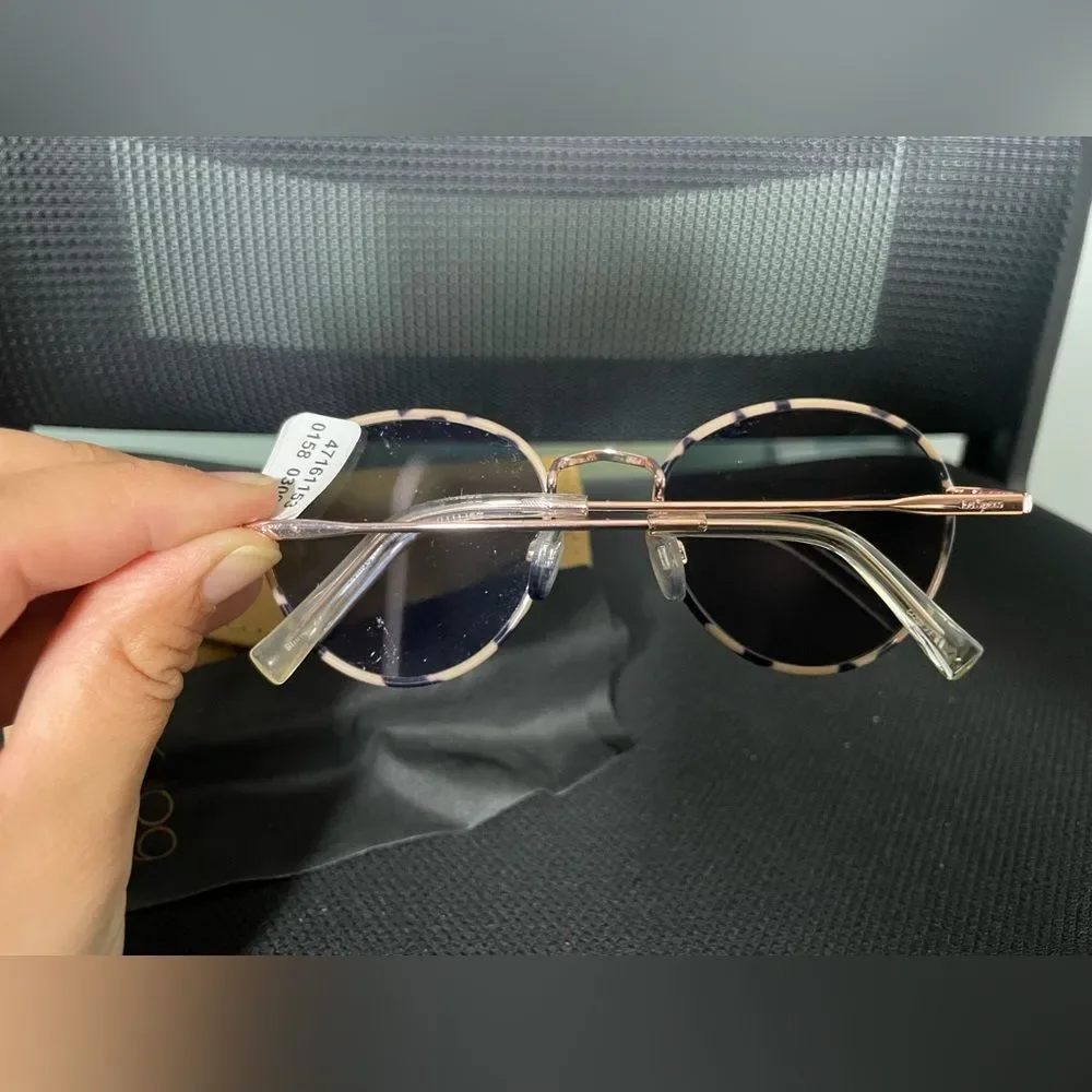 NWT Analog Tan and Brown Tortoise Shell Rounded Sunglasses